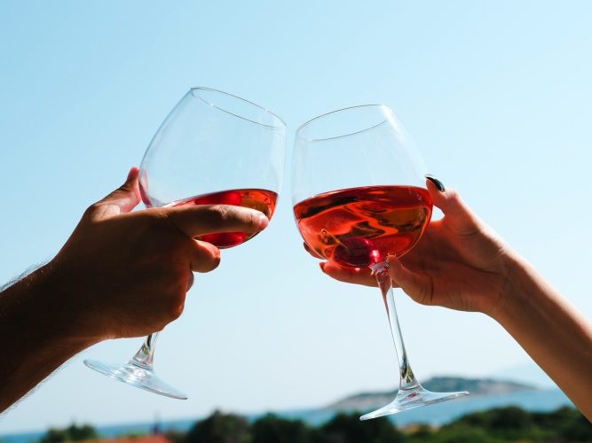 Quel cadeau offrir à un passionné de vin?