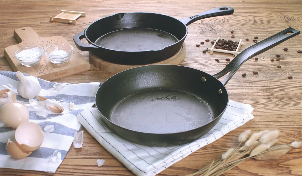 Comment nettoyer une poêle en inox brûlée ?