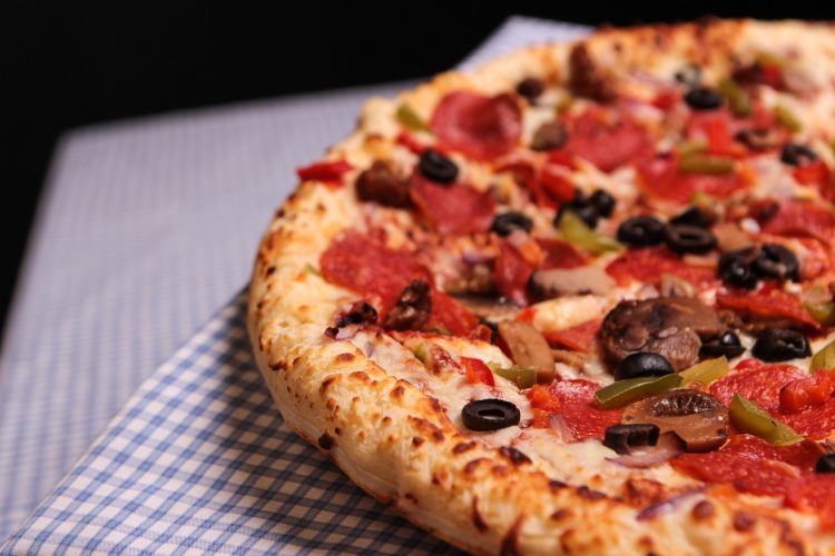 3 bonnes raisons d’opter pour de la pizza à emporter