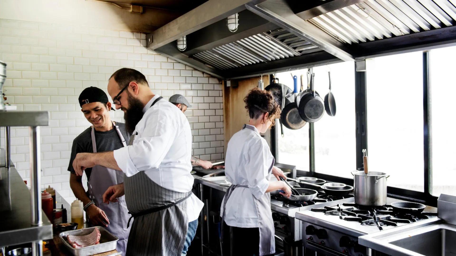 Comment choisir l’équipement CHR adapté à votre restaurant ?