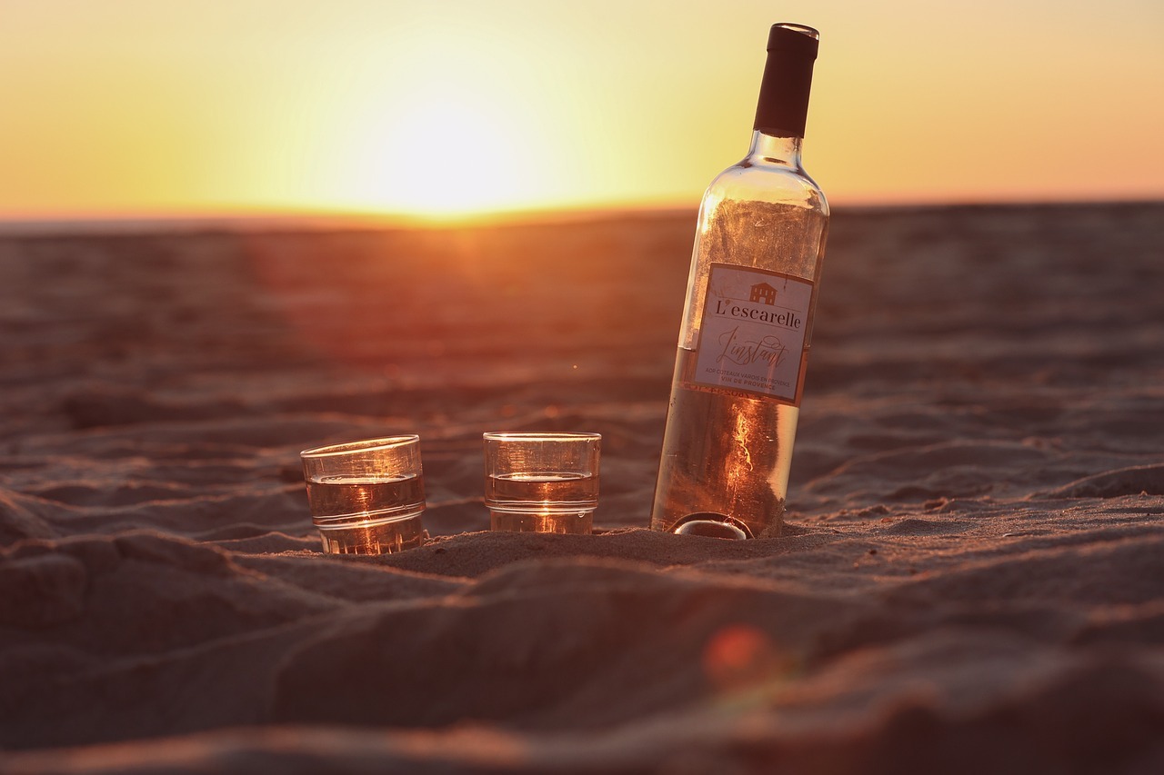 Voici comment ouvrir une bouteille de vin sans tire bouchon