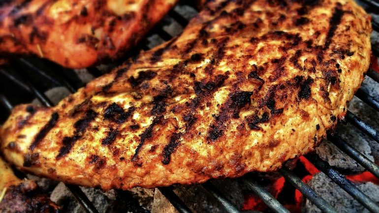 Cuisine professionnelle : comment choisir la taille d'une grille inox ?