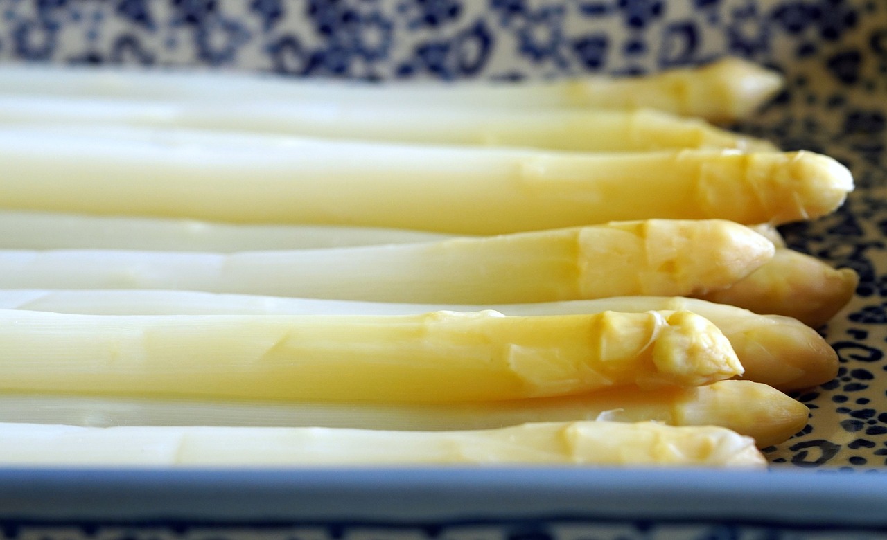 Des asperges parfaitement cuites : conseils et astuces d’un chef étoilé