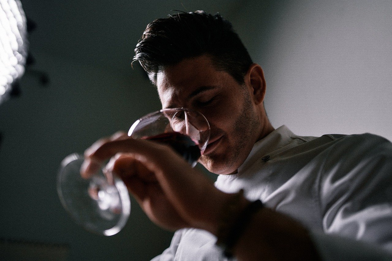 Devenez un professionnel du vin en suivant une formation en œnologie