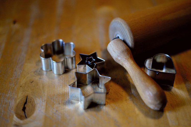 Les emporte-pièces de cuisine: l’outil indispensable pour les petits biscuits de Noël