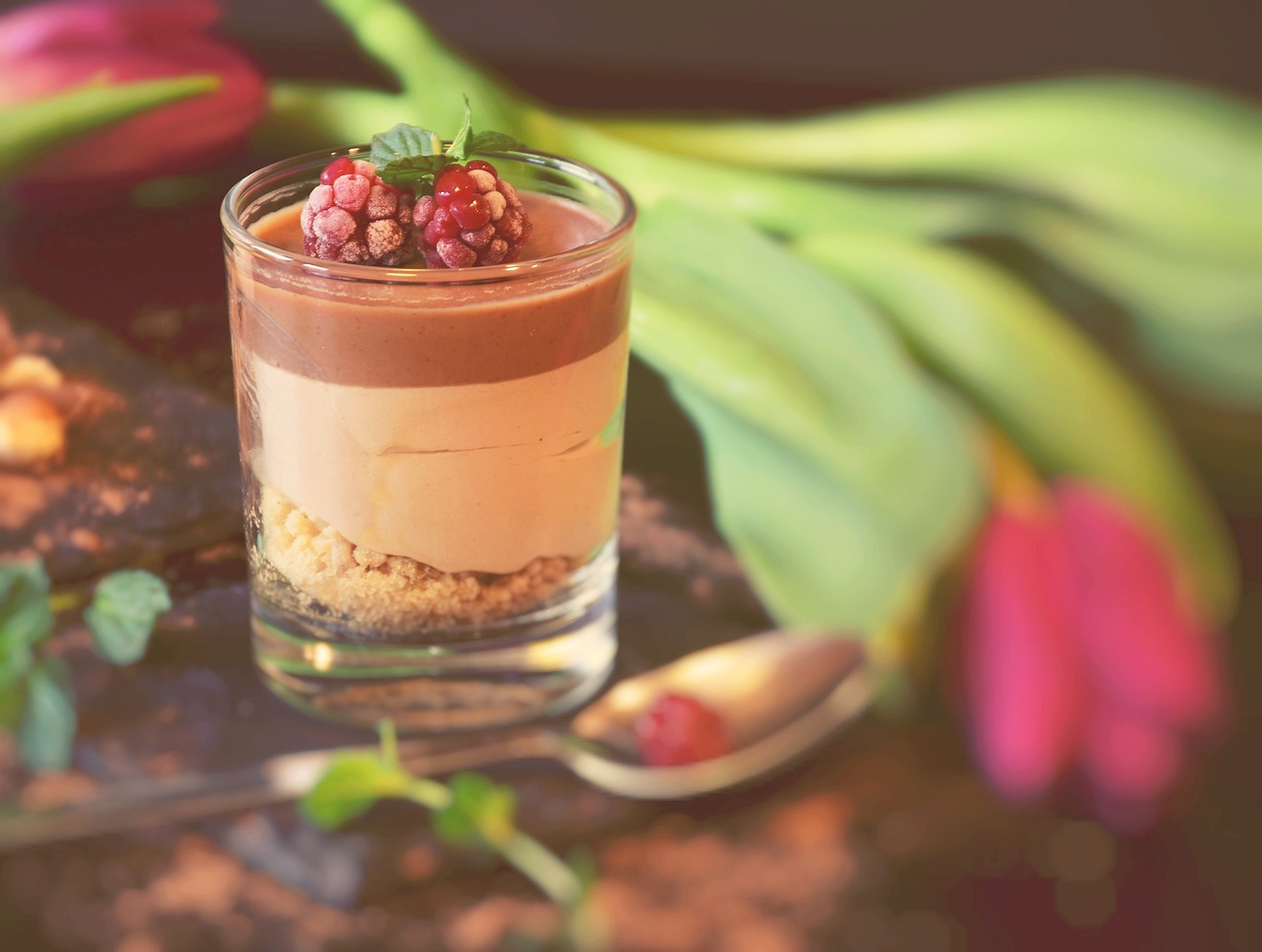 Mousse au chocolat : une recette aérienne et gourmande pour les amateurs de chocolat