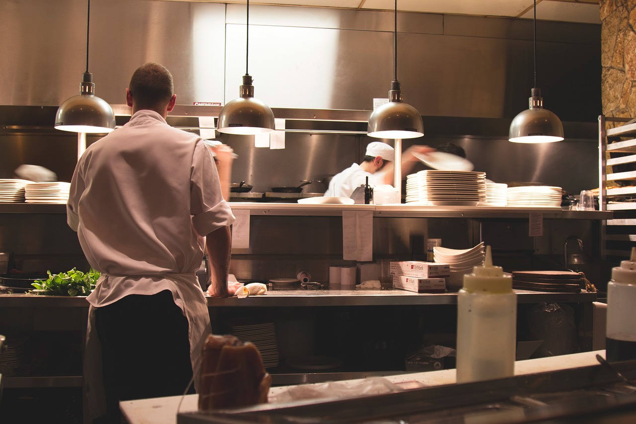 Des conseils d’experts pour une hotte de restaurant performante et efficace grâce au filtre