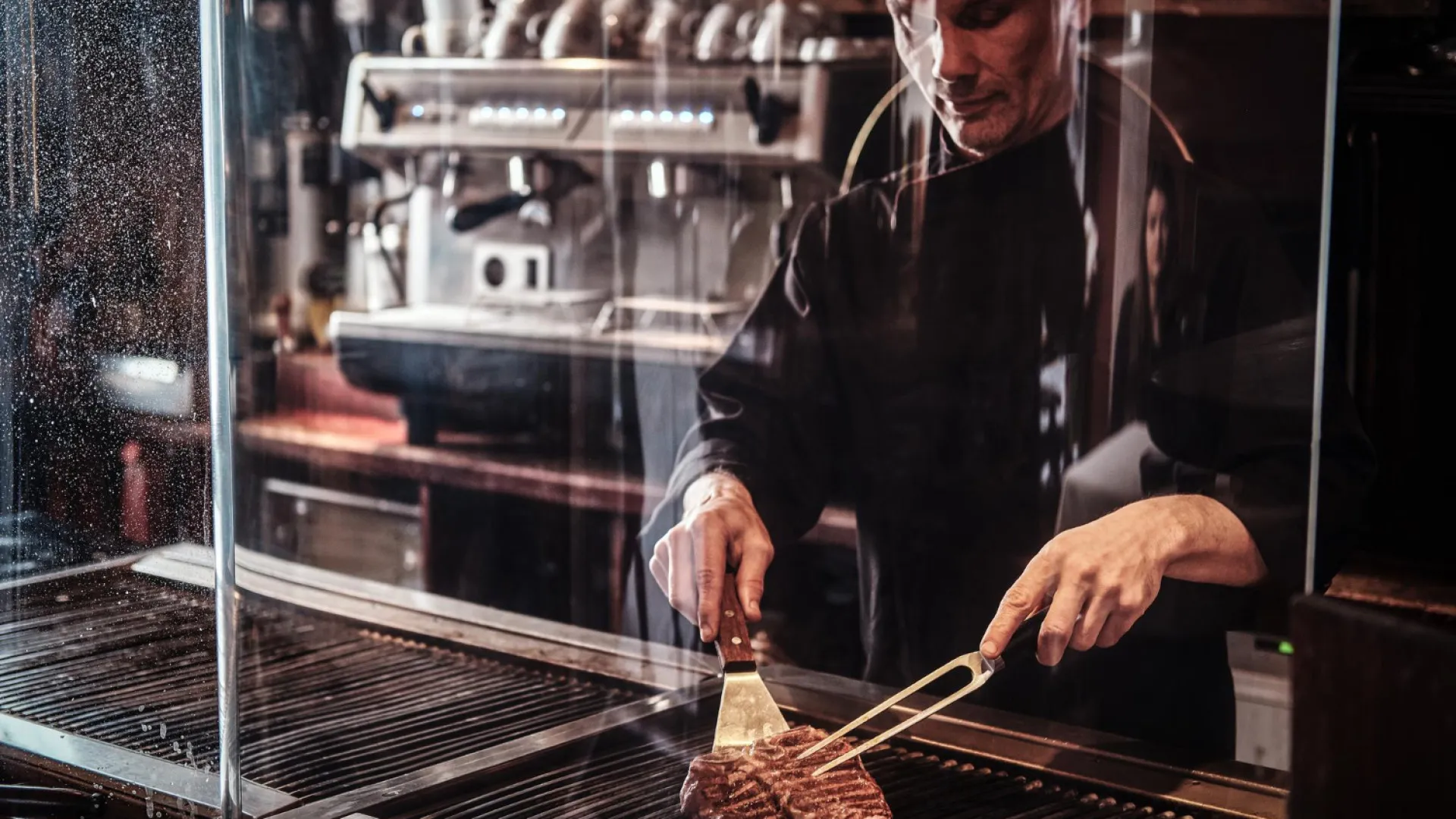 Choisir un grill professionnel pour viandes et poissons : conseils pour équiper sa cuisine professionnelle