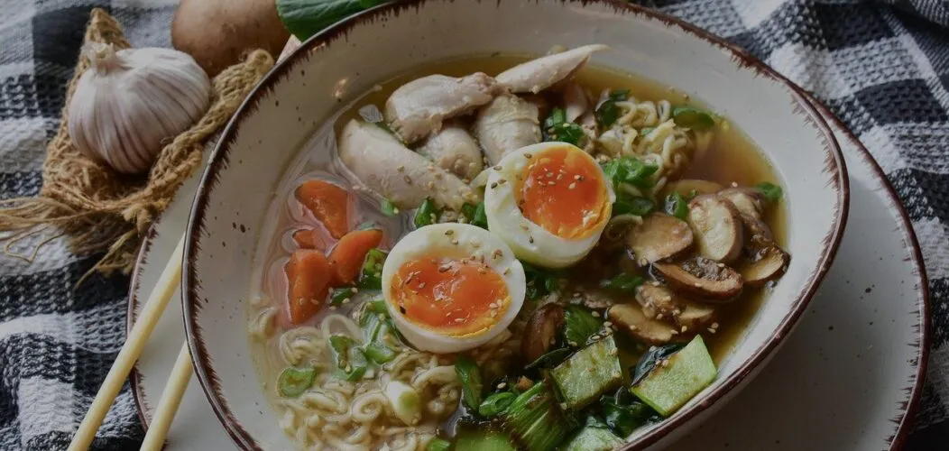 Poulet_au_vin_jaune_:_saveur_légendaire_du_terroir_français_