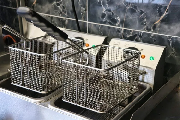 Comment nettoyer une friteuse ?