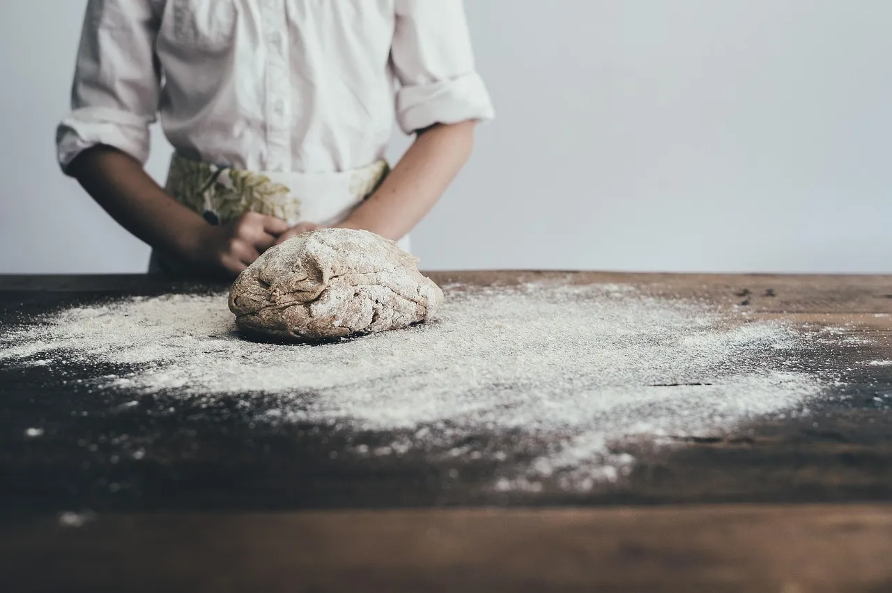 Les bases du métier de boulanger : un savoir-faire artisanal français